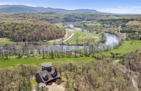 Riverbend Lodge Spacious Riverfront Home with Hot Tub Pool & Mountain view - Foto 2