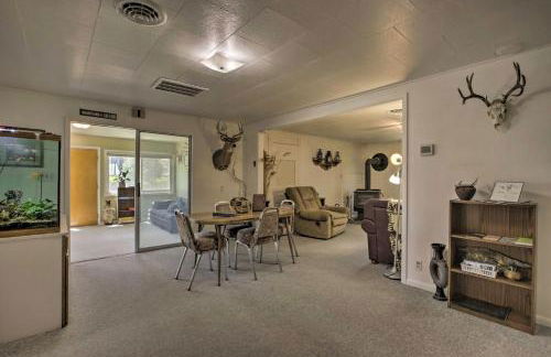 Walkable Ten Sleep House with Patio and Sunroom! - Foto 7