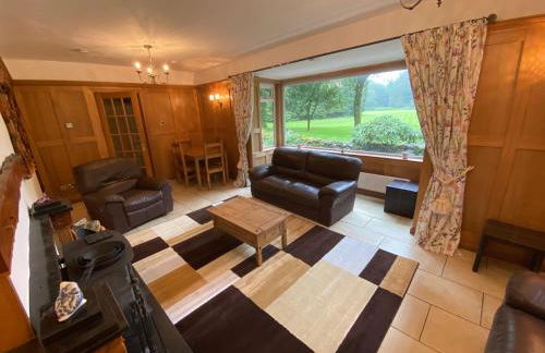 Country Cottage Sleeps 6 w/ Hot Tub & Dog-friendly - Foto 26