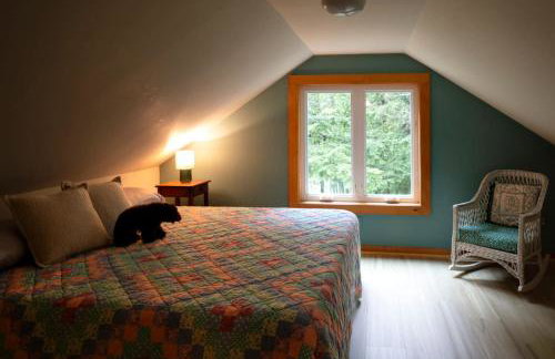 Belgrade Lake house with Dock - Photo 7