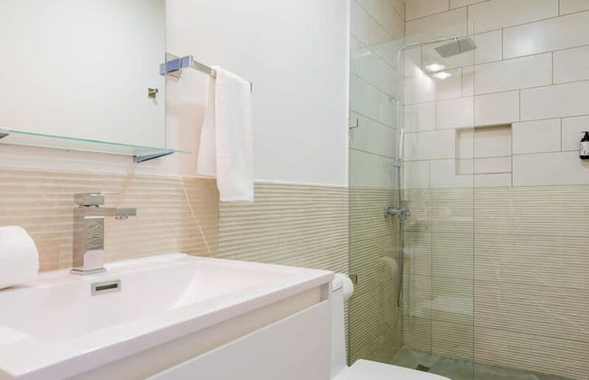 Spectacular 1BR With Balcony in Santa Ana - Photo 21