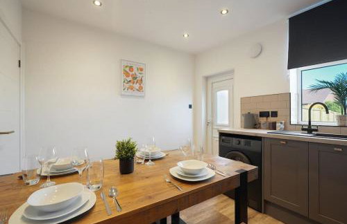 Beighton - 3 Bed Spacious Home with FREE Parking, Great for Groups & Families - Hosted by Stay Host Save - Foto 62