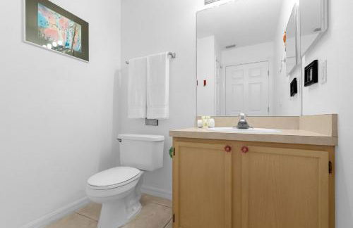 Upstay - Games & Private Pool Family Home - Photo 25