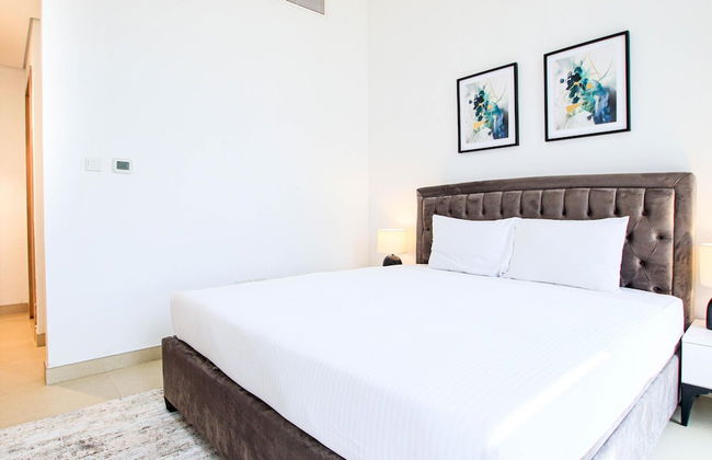 Chic 1BR Iris Amber Al Jaddaf - Photo 1