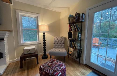 Dual-Home Berkshire Retreat Sleeps 16 - Foto 7