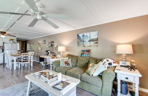 Steps to Crystal Lake Spacious Retreat with Views - Foto 7