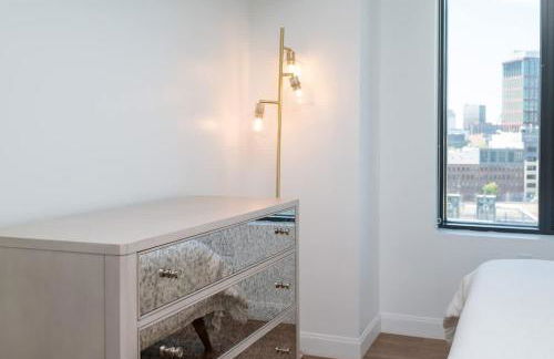 Luxury Apartment w King Bed Shared Pool & Rooftop - Foto 39