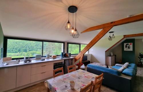 Logement Cozzy avec vue sur la vallée et Jacuzzi - Foto 21