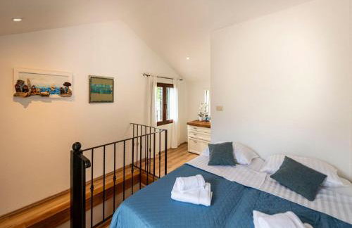 Stone House Lola - Two Bedroom Holiday Home - Photo 23