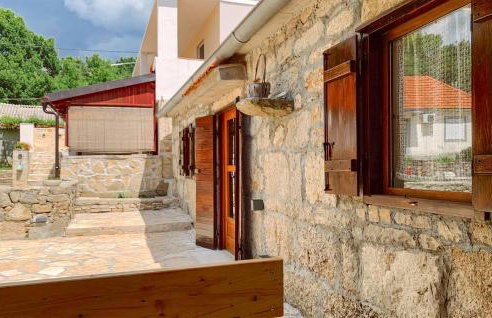 1 Bedroom Lovely Home In Medvida - Foto 11