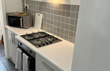 Live Like a Local in Barry, 4-Bed Home Near the Beach, Dog-Friendly, with all the Gavin & Stacey Charm! - Foto 10