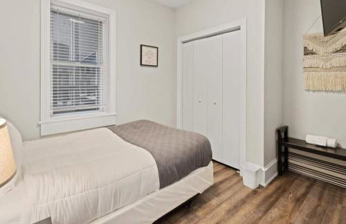 Luxurious 8BR Beach Duplex w Ocean Views - Photo 22