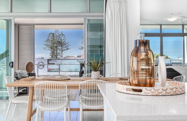 Mermaid Beach Luxury Penthouse - Photo 16