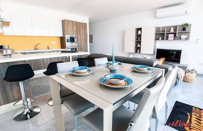 Seafront Penthouse With Unobstructed Sea Views - Photo 4