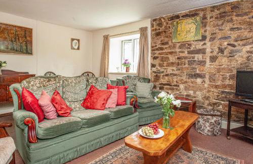 East Hook Holiday Cottages - Clover Cottage - Photo 2