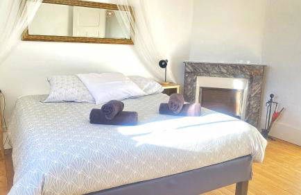 DOMFRONT-BNB : CHIC & CONFORT - Foto 17