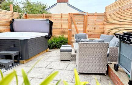 House in Appledore with Hot Tub and own parking - Foto 44