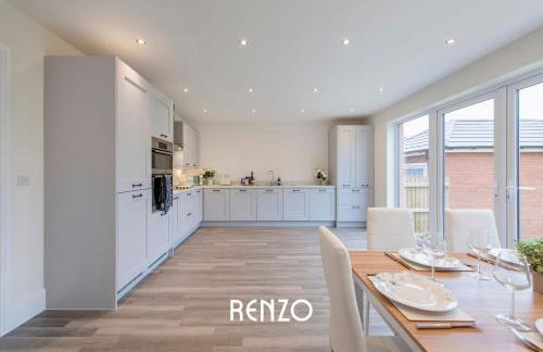 Spacious and Lovely 4-bed Home in Castle Donington by Renzo, Sleeps 6! - Photo 9