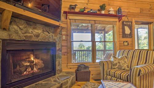 Lovely Log Cabin and Bunkhouse with Views and Yard! - Foto 4