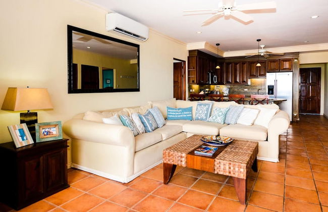 Elegant 3BR Beachfront Condo with Spacious Interior, Ocean-View Terrace & Direct Access to Playa Flamingo - Photo 15