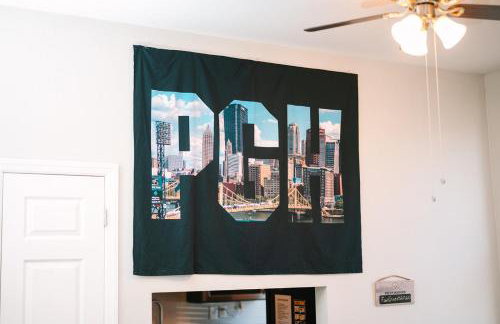 Pittsburgh's Sports Suite- FREE driveway Parking - Foto 22