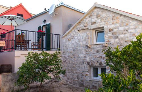 Zlatin Dvor - apartments for 3, terrace, Trogir center, beach at 5-min, BIKE friendly - Foto 32