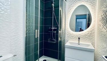 Carnon Plage, 1ère ligne, balcon sur la mer - Photo 5, Shower