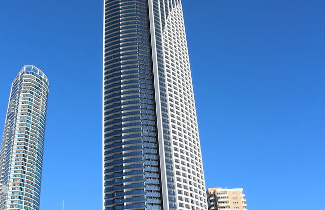 Soul Beachfront Apartments - HR Surfers Paradise - Photo 2