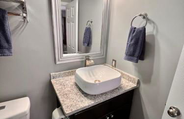 Luxury Townhome Jacksonville, NC - Foto 54