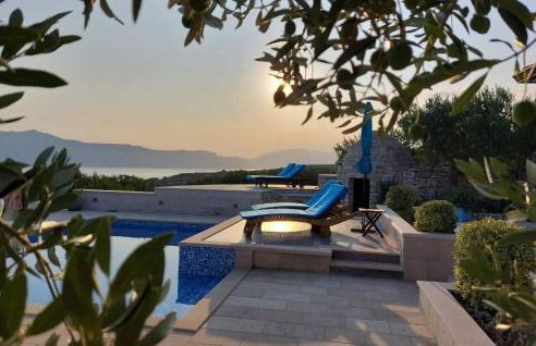 Pet Friendly Home In Postira With Wifi - Photo 20