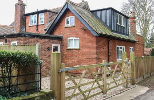 The Lodge - Photo 36