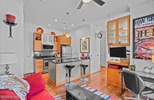 Downtown Condo*Balcony*River*Pet Friendly*Beach - Foto 24