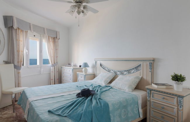 1 Line Beachfront Apartment With Stunning sea View - Foto 3