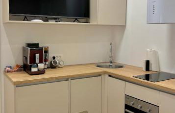 Omis apartment - near beach and town center, ground floor with small garden - Foto 37