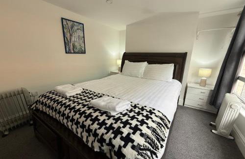 61 Moorfields city centre apartment sleeps 10 - Photo 35