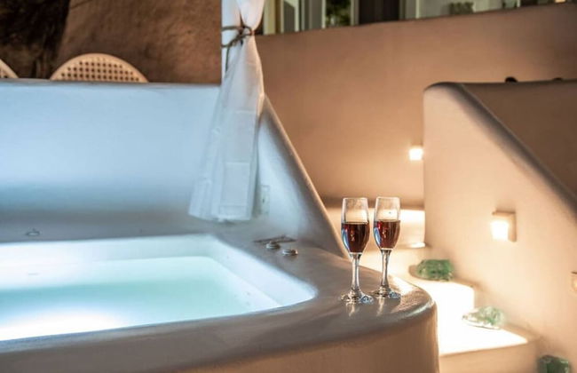 Astrea Suites Feggaropetra Cave House - Photo 2