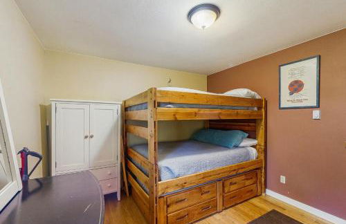 Girdwood Lodge - Photo 9