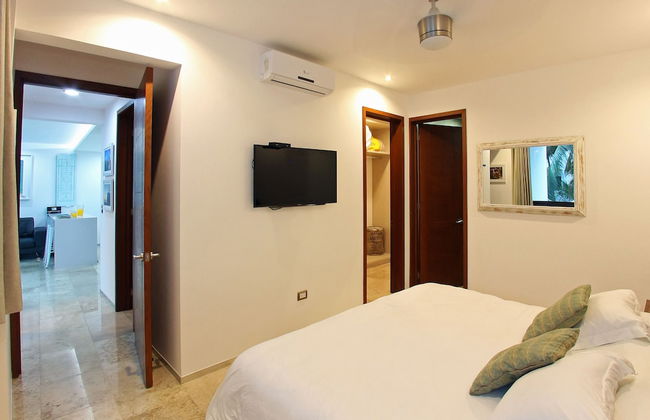 Menesse on the Beach - Photo 3