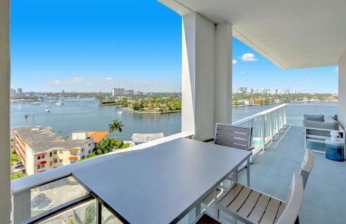 Tiffany Hazel - Rooftop Pool, Gym, & Walk to Beach - Foto 16