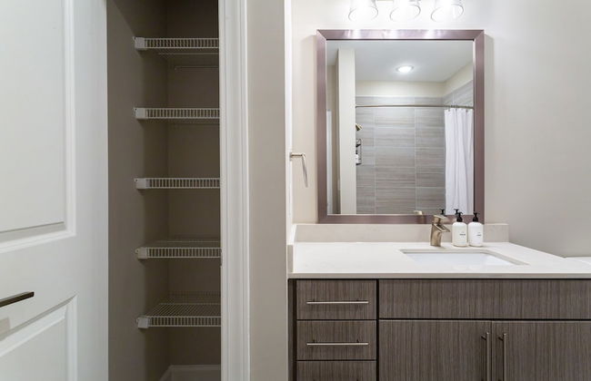 Kasa FreeMoreWest Charlotte - Foto 45