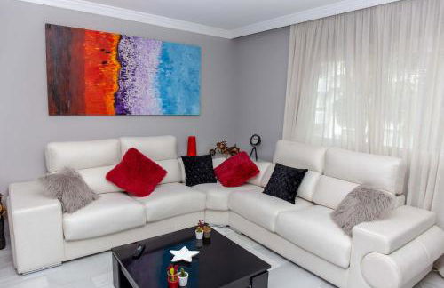 Villa Venecia, Apartamento de Lujo en 1º línea de playa + parking - Photo 22