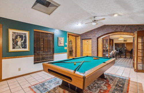 Steps to Edgewater - Sleeps 14 - Fun Game Room Retreat - Foto 1