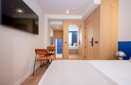 Iconic Suites - Photo 102