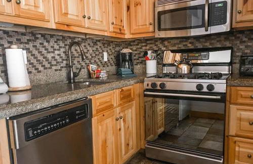 2 BR Condominium - Luxury Skiin and out (rare to find) - Foto 19