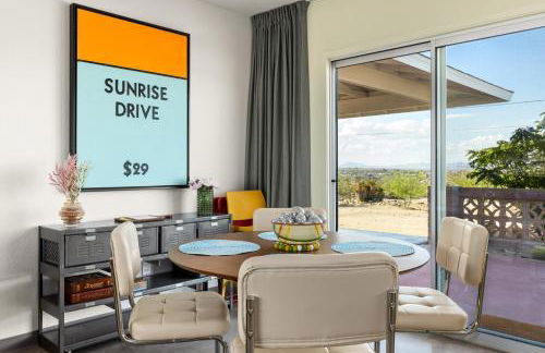 Mid Century Vibes - 2 Min to JTNP - Retro Dive Bar - View - Foto 5