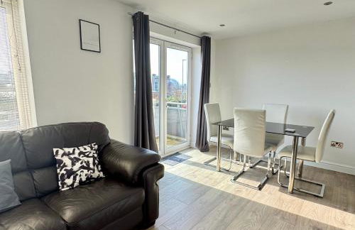Modern 2 Bedroom 2 Bathroom City Apartment Free Parking - Foto 7
