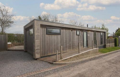 Cedar Lodge, Strawberryfield Park - Photo 27