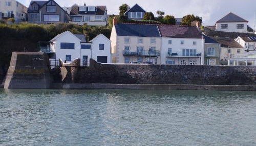 Waterfront Location, Balcony, Sea Views, Free Parking - Foto 4