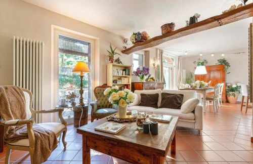 Villa Ester, a Stylish Farmhouse on the Hills - Foto 19