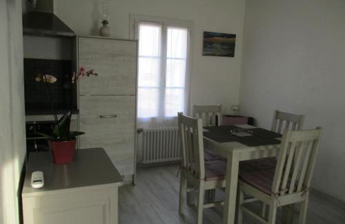 STUDIO 2 PERS PROCHE PLAGE ET COMMERCES - Foto 5